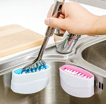 Creative Kitchen Knife and Fork Cleaning Brush with Suction Cup – Multi-Purpose Fruit & Vegetable Scrubber for Kitchen