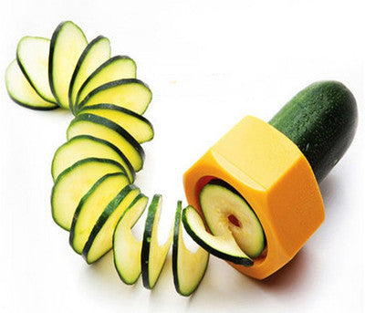 Spiral Knife Vegetable Cutter – Kitchen Gadget for Cucumber, Zucchini & Fruit Slicing
