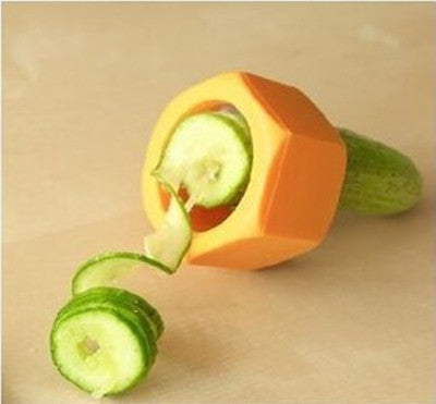 Spiral Knife Vegetable Cutter – Kitchen Gadget for Cucumber, Zucchini & Fruit Slicing